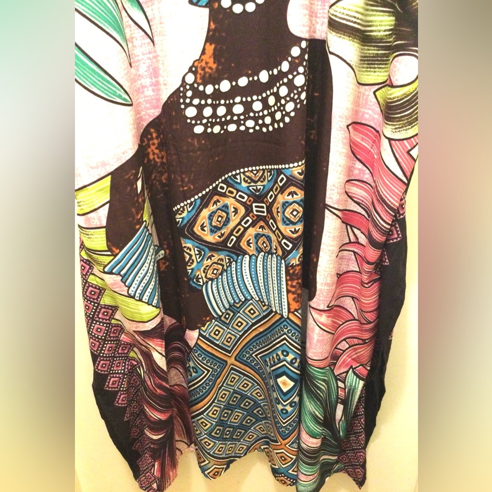 Woman’s Multicolored Bold Print Kaftan - Picture 5 of 9
